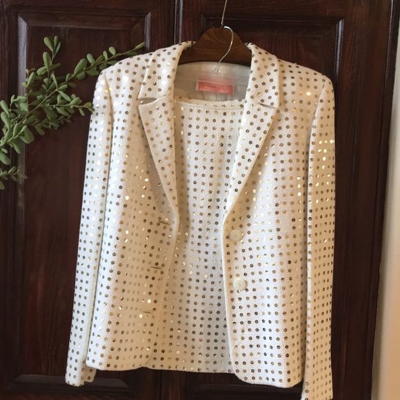 Genny jacket and skirt. - Picture 7 of 7